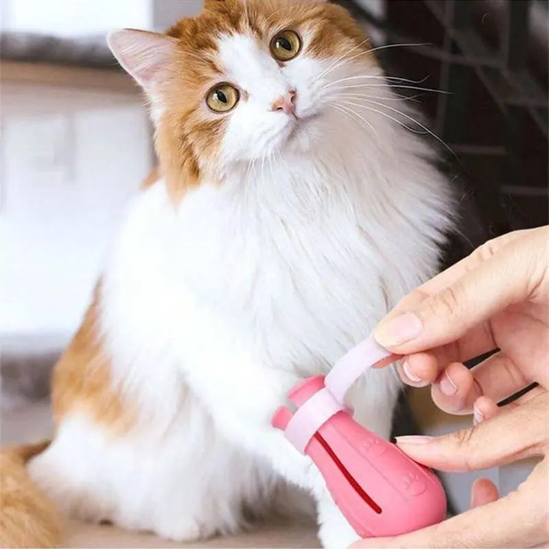 Cat Bathing Shoes – Set of 4 Pairs, Silicone Paw Protectors for Pet Grooming – Safeguards Paws During Baths, Prevents Scratching, Durable and Reliable.